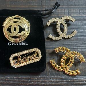 Lot of CHANEL style pins brooches gold  tone